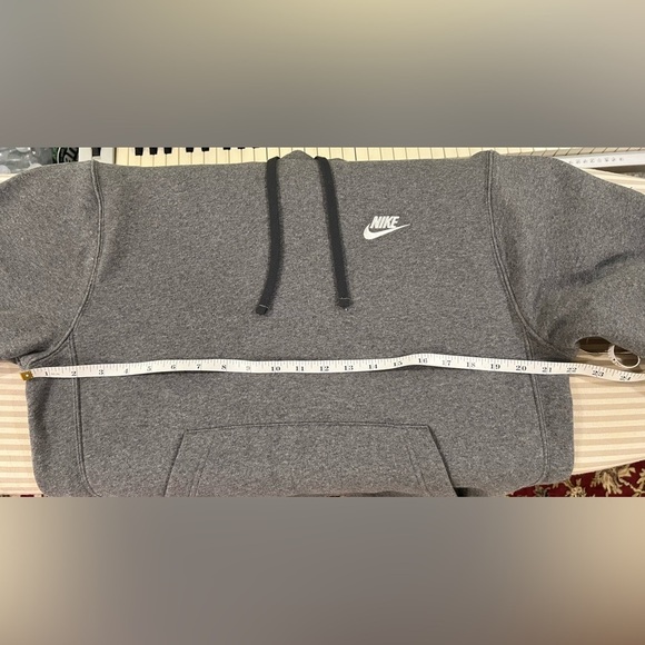 Nike Pullover Hoodie in Charcoal Grey – Barely Worn, like new. Size Small - Picture 8 of 11